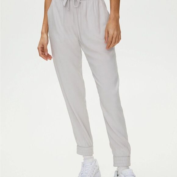 LIKE new helly hansen coat​​ - Picture 3 of 3